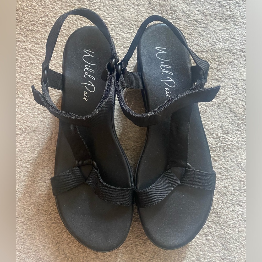 Black platform sandals